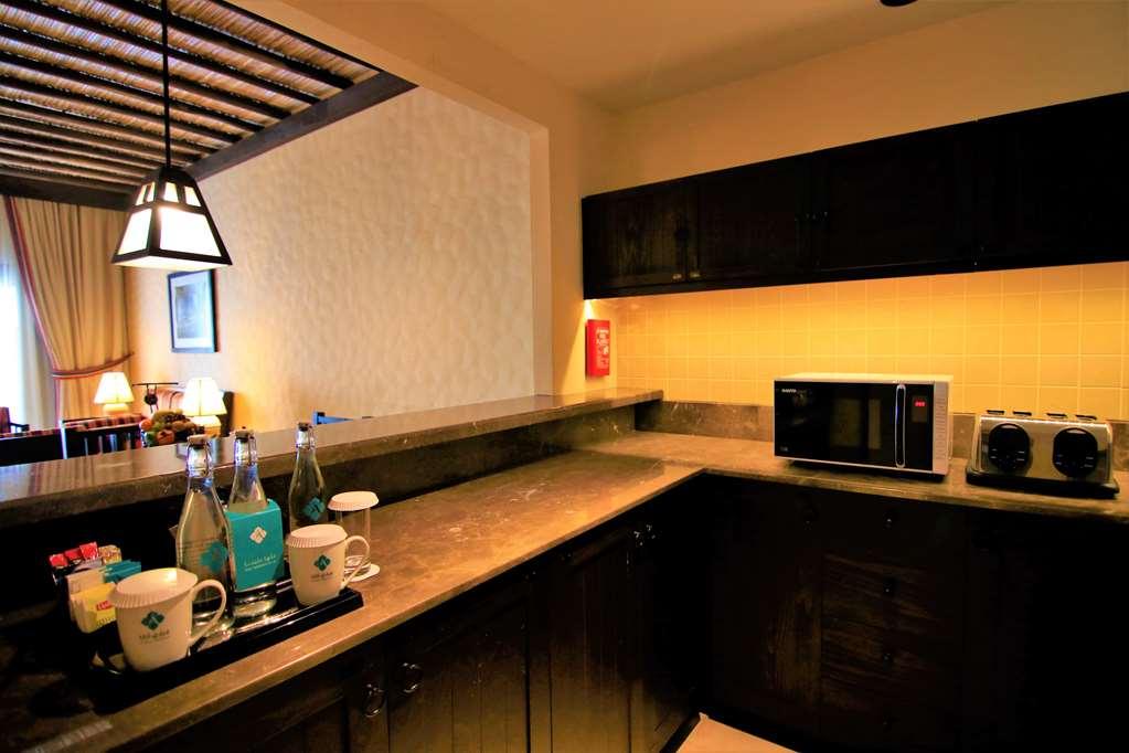 Atana Musandam 4*